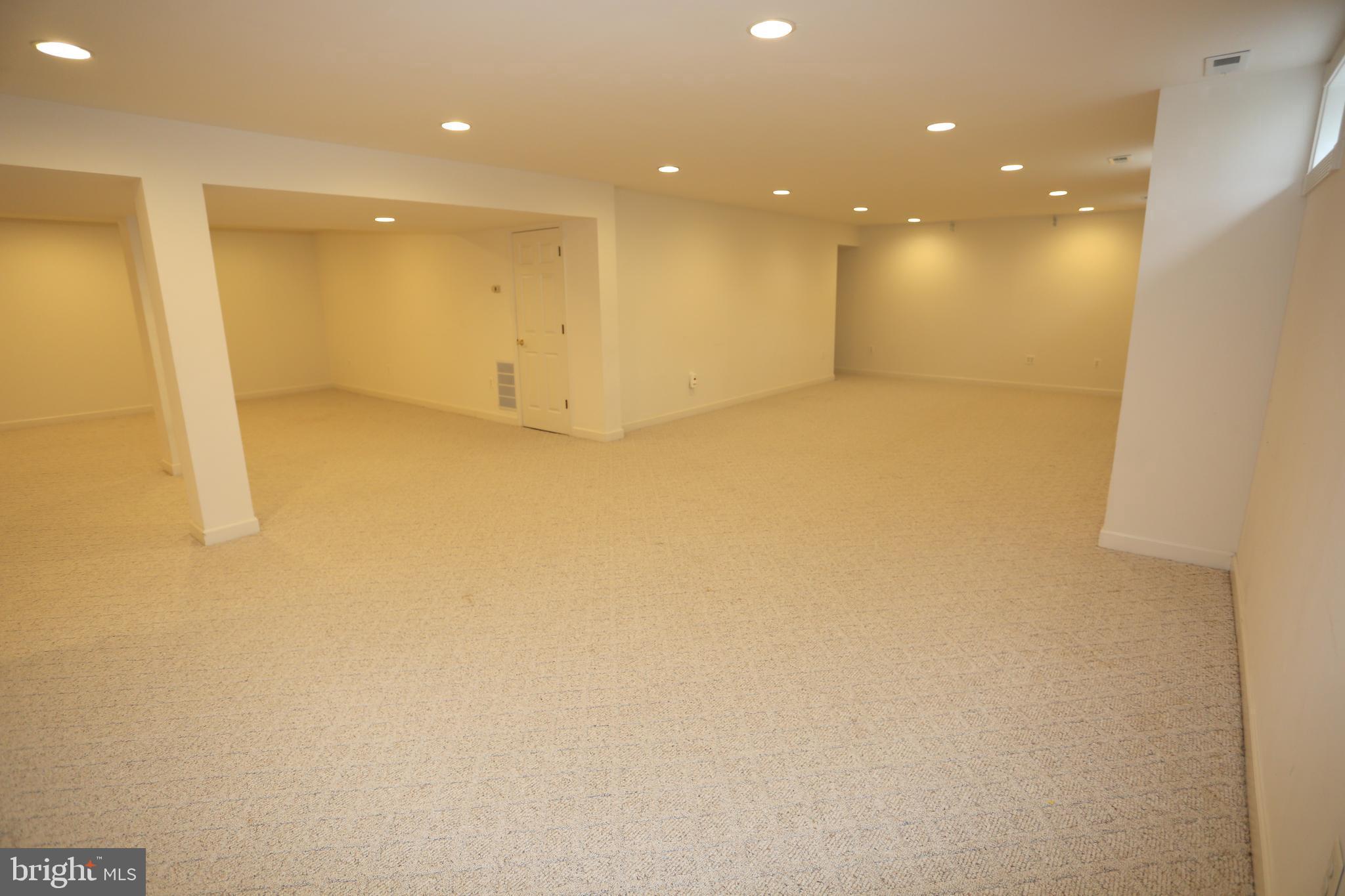 POTOMAC OAKS - Residential