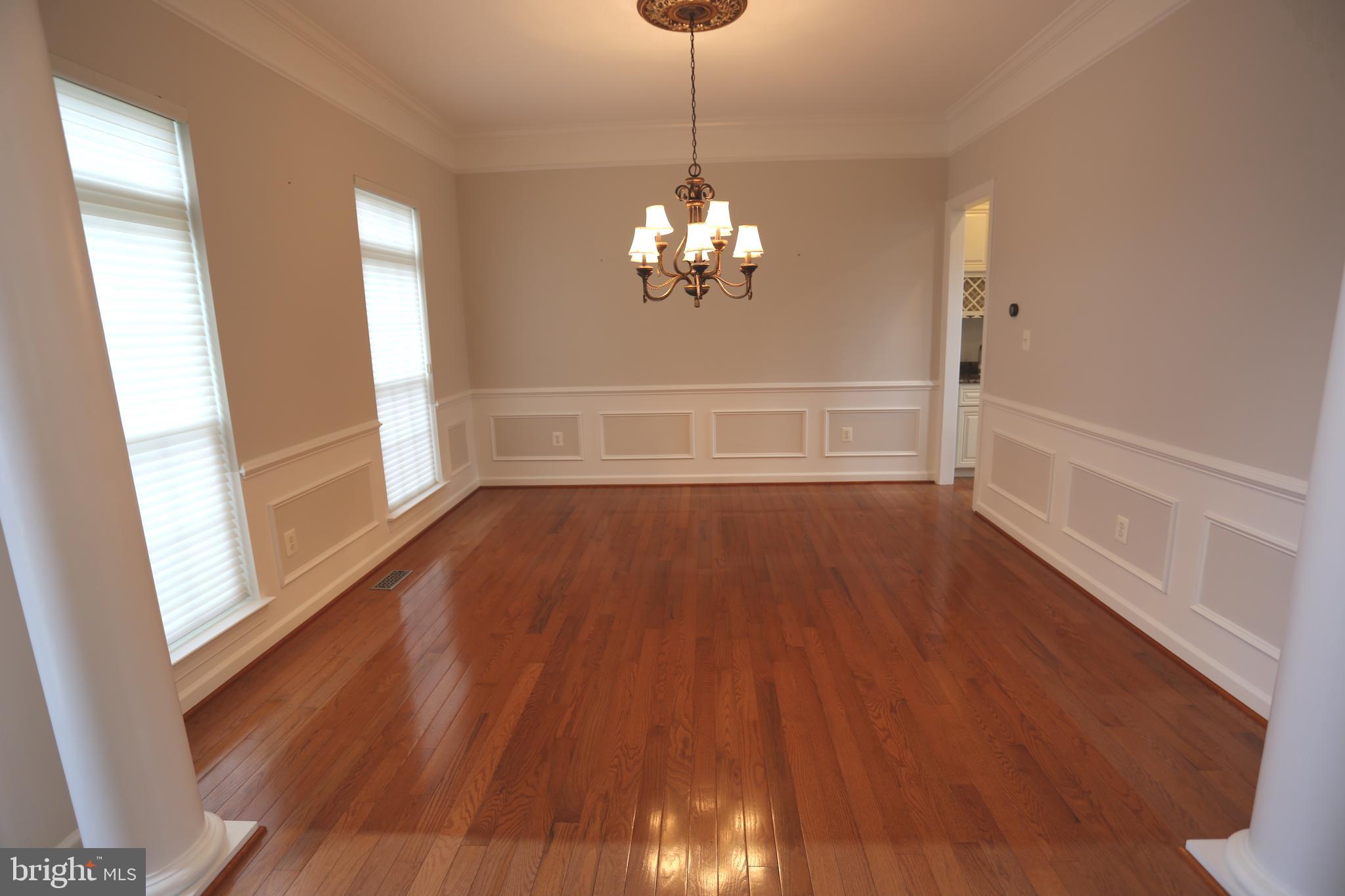 POTOMAC OAKS - Residential