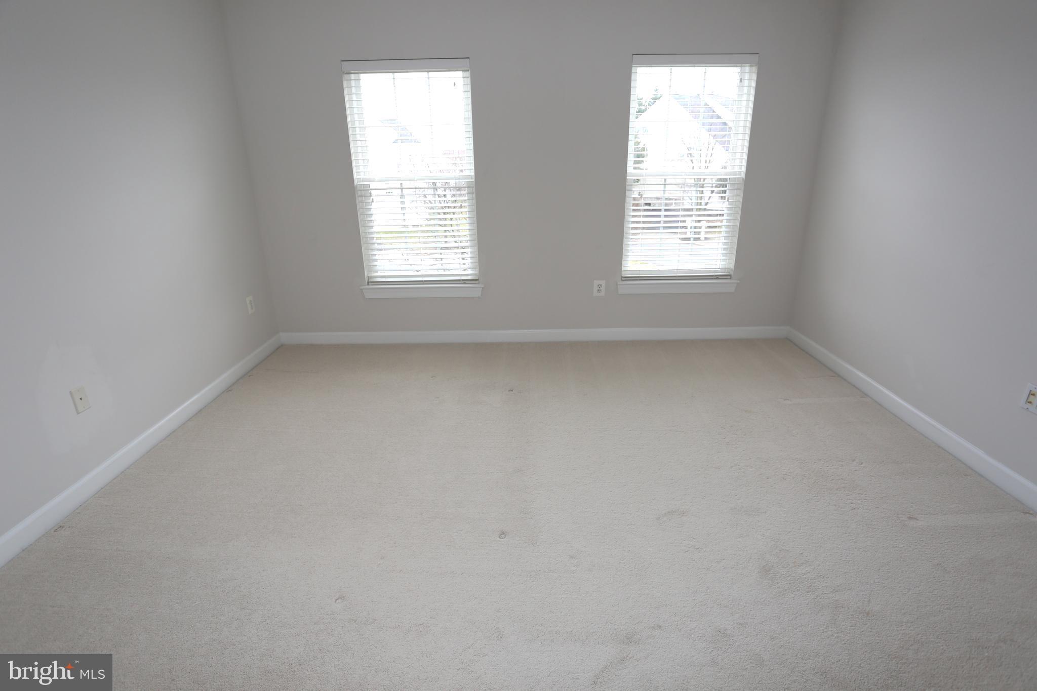 POTOMAC OAKS - Residential