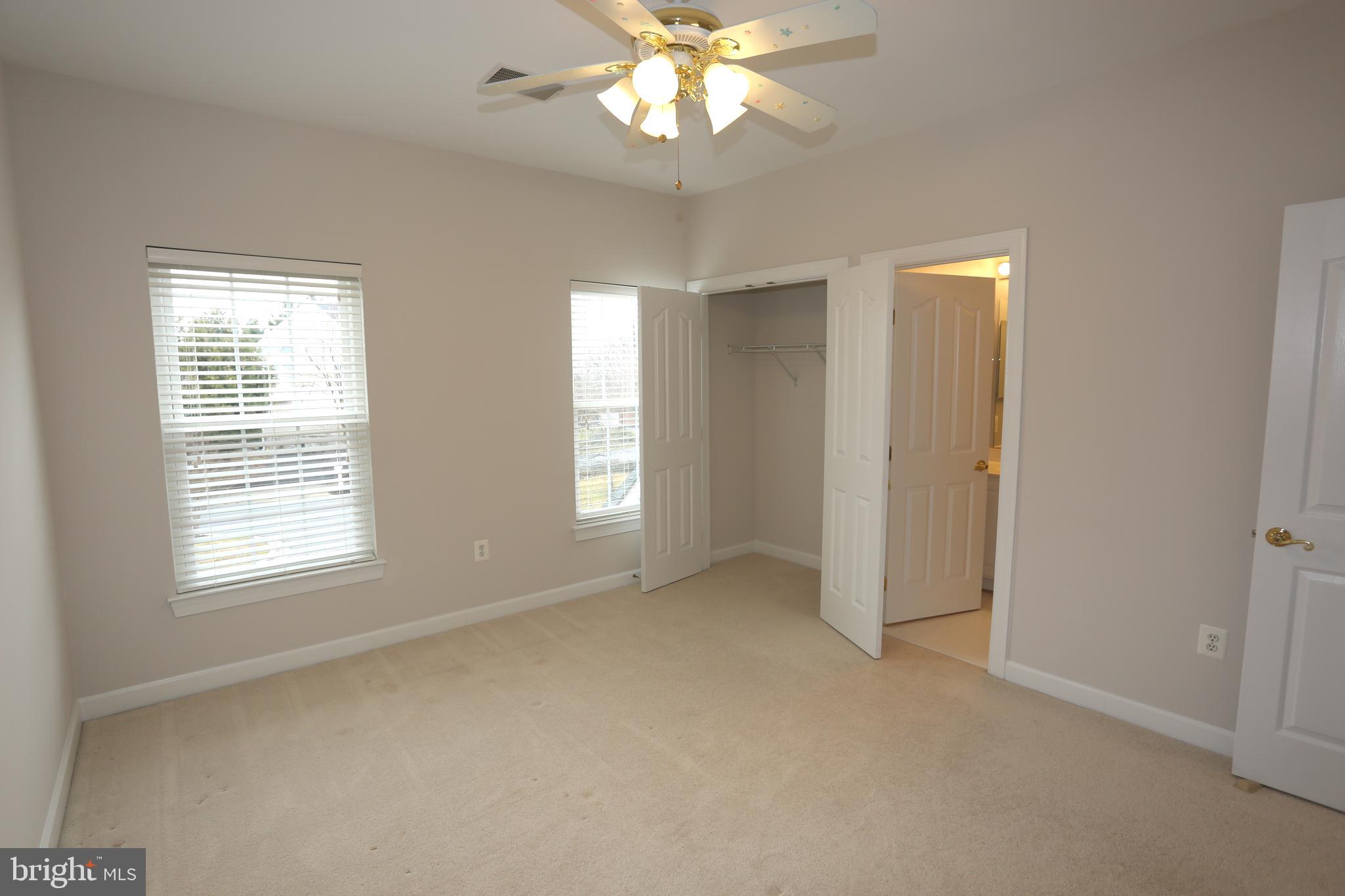 POTOMAC OAKS - Residential