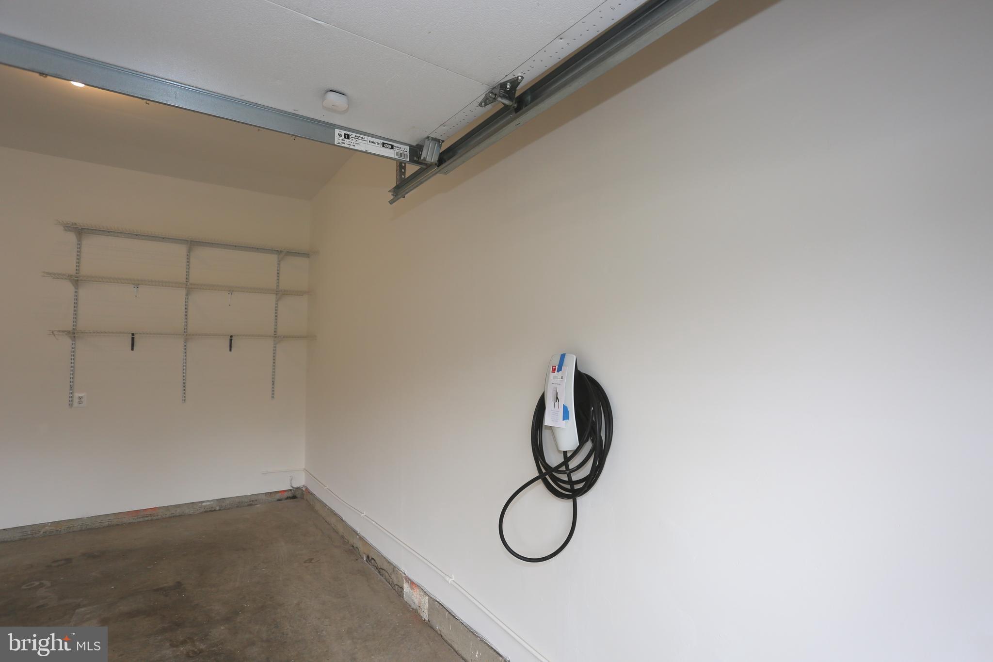 POTOMAC OAKS - Residential