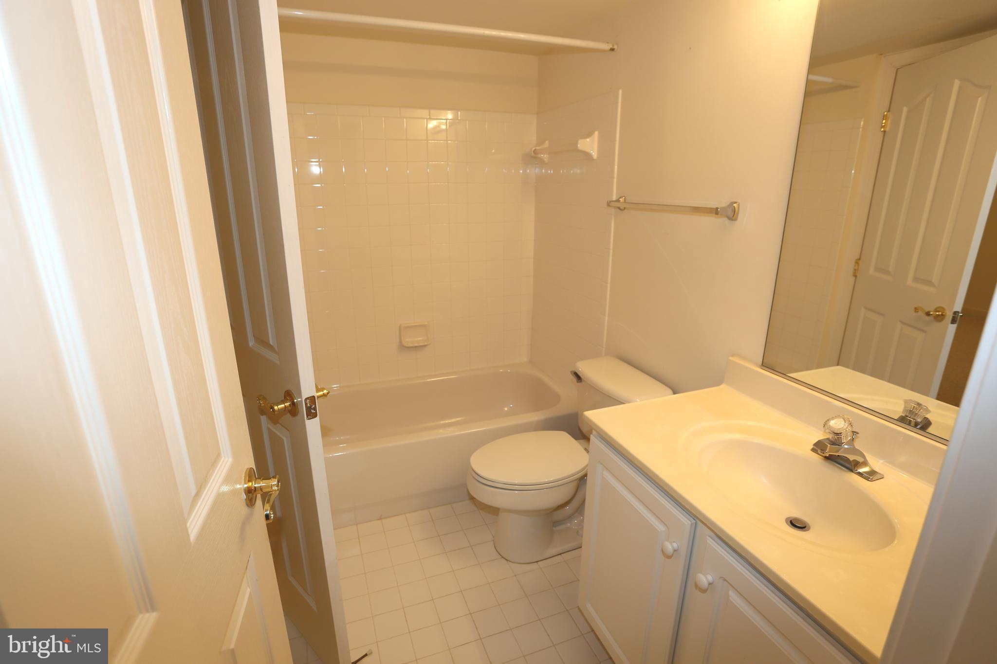 POTOMAC OAKS - Residential