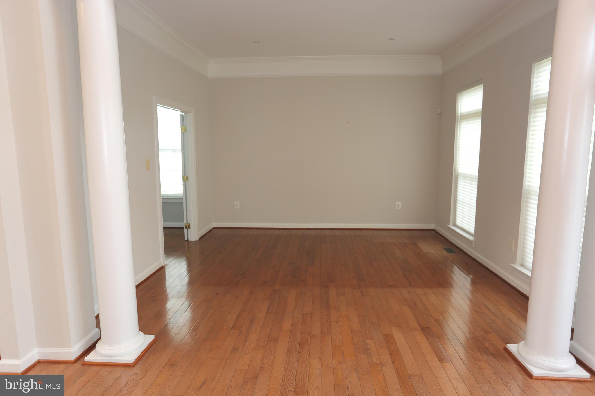 POTOMAC OAKS - Residential