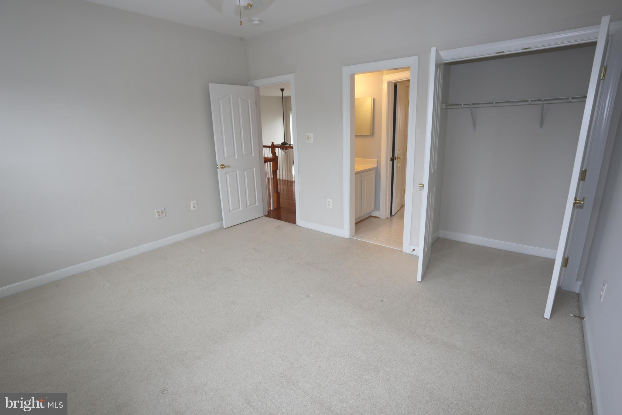 POTOMAC OAKS - Residential