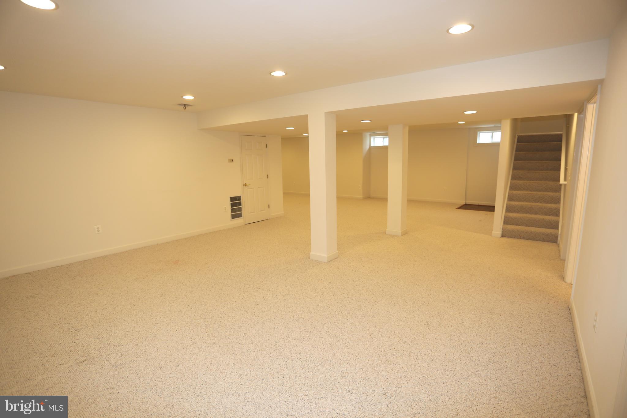 POTOMAC OAKS - Residential