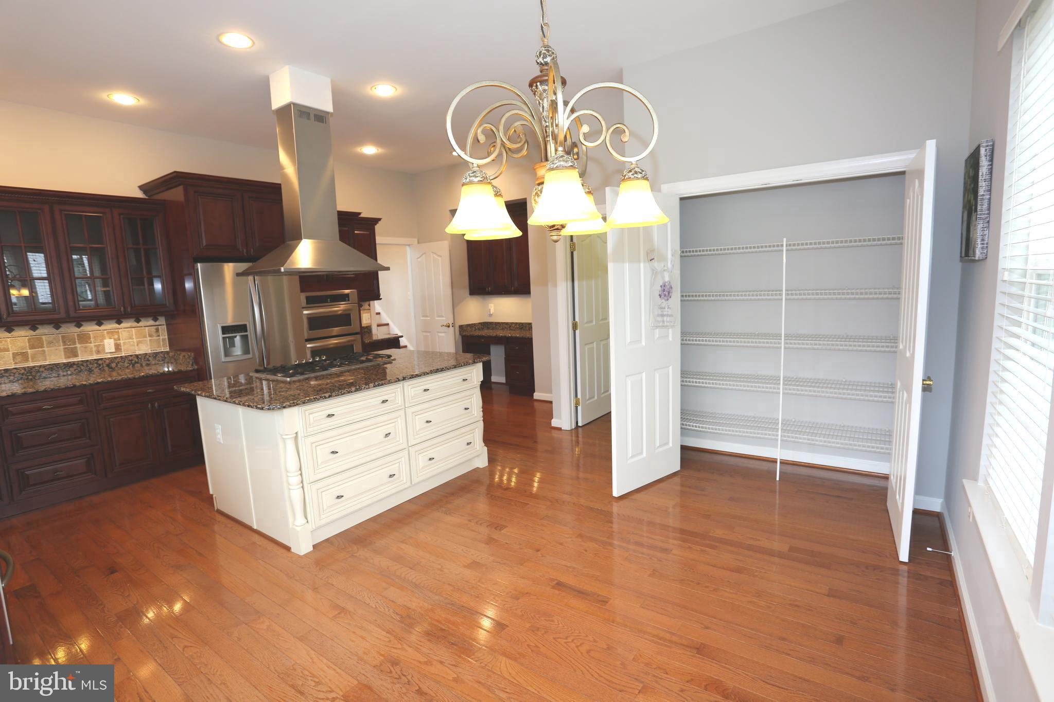 POTOMAC OAKS - Residential