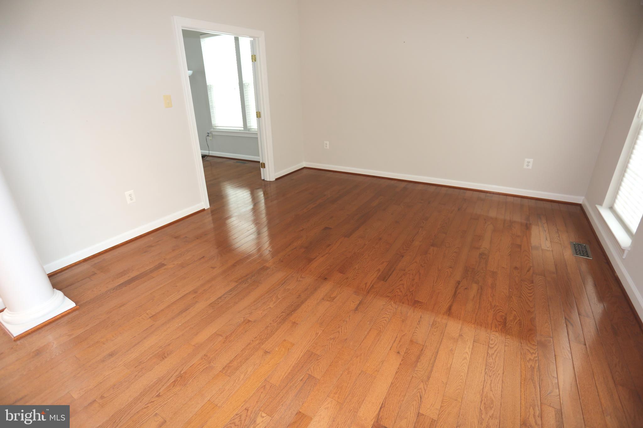 POTOMAC OAKS - Residential