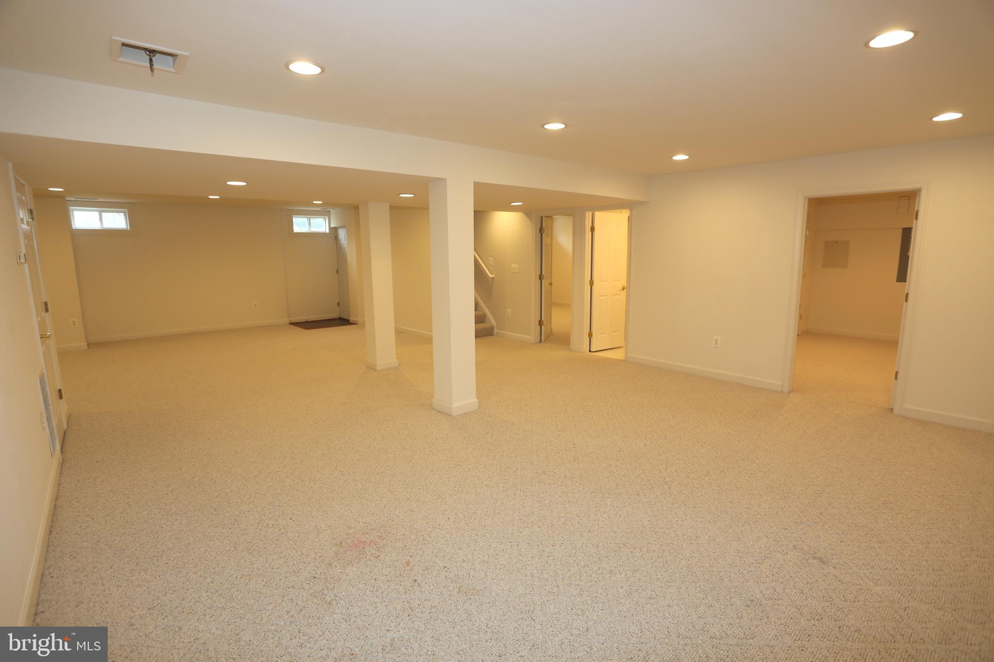 POTOMAC OAKS - Residential