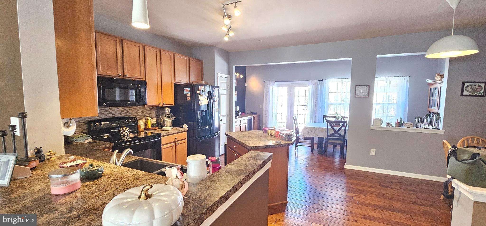 TANYARD SPRINGS - Residential