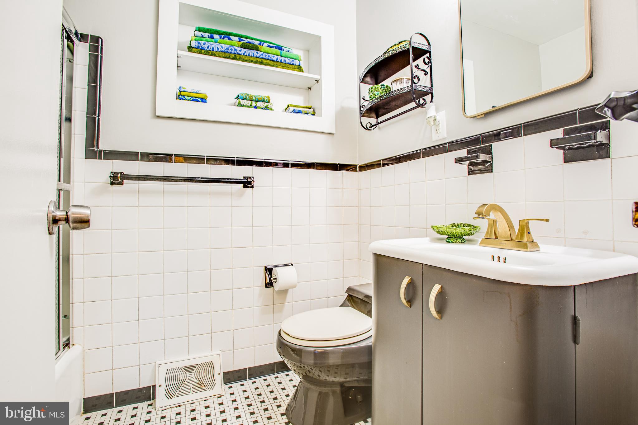 NORMANDY VILLAGE - Residential