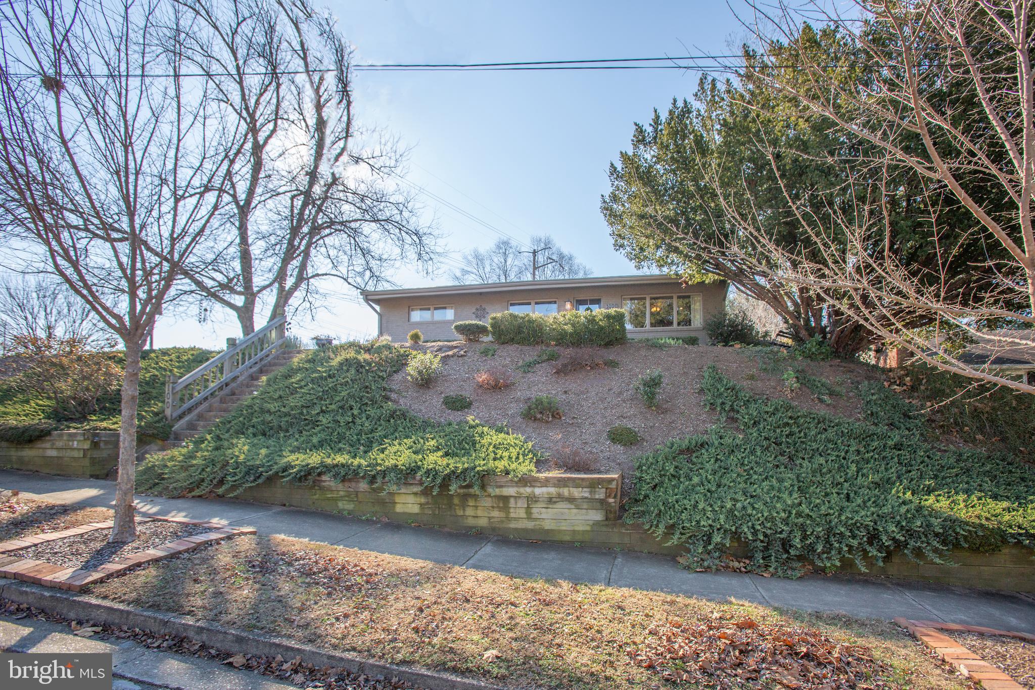 NORMANDY VILLAGE - Residential
