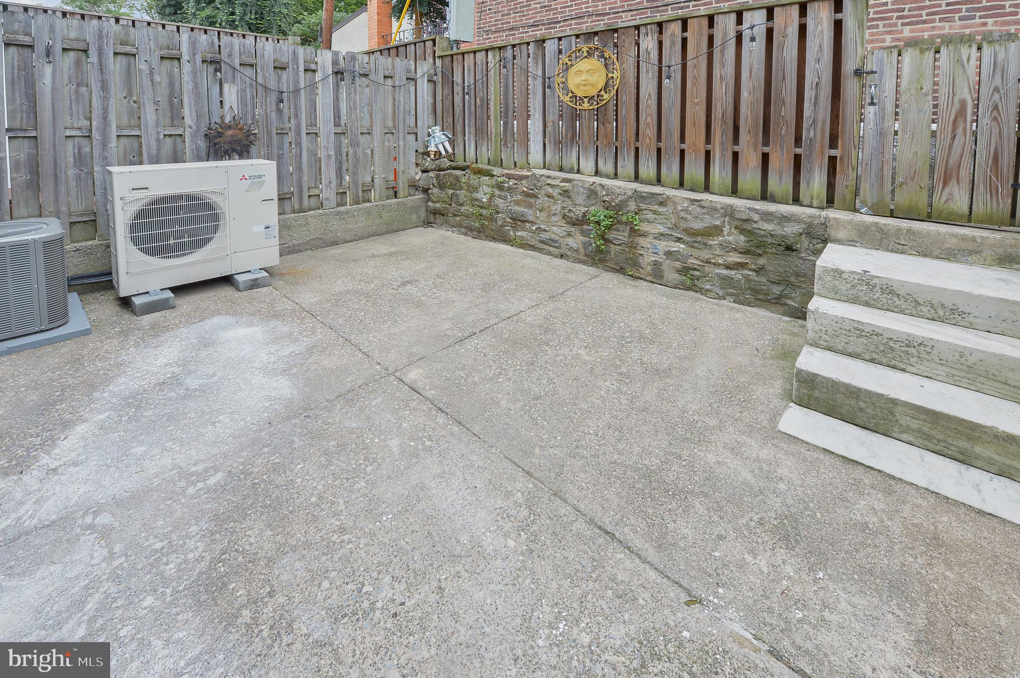 EAST FALLS - Residential