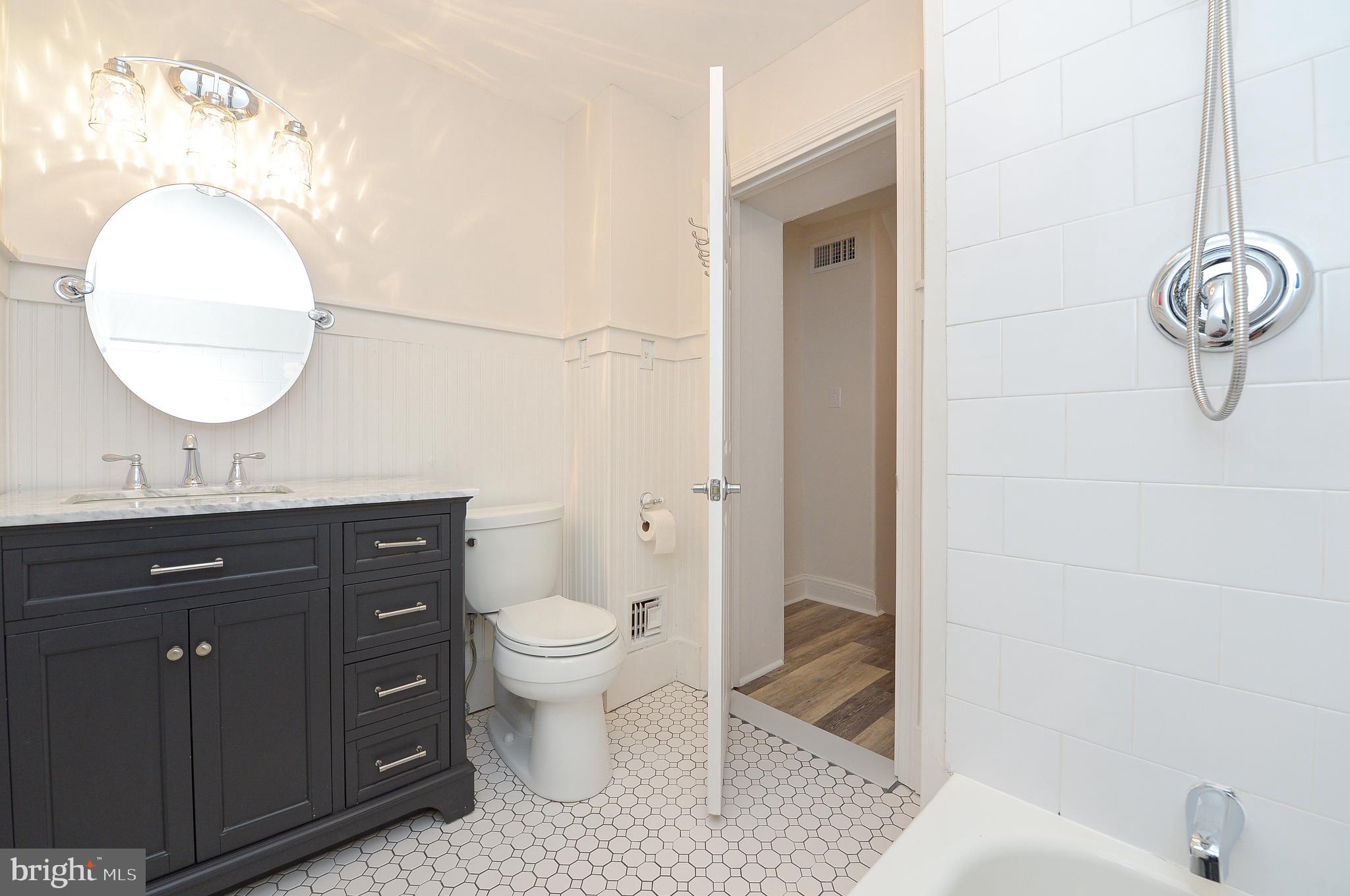 EAST FALLS - Residential