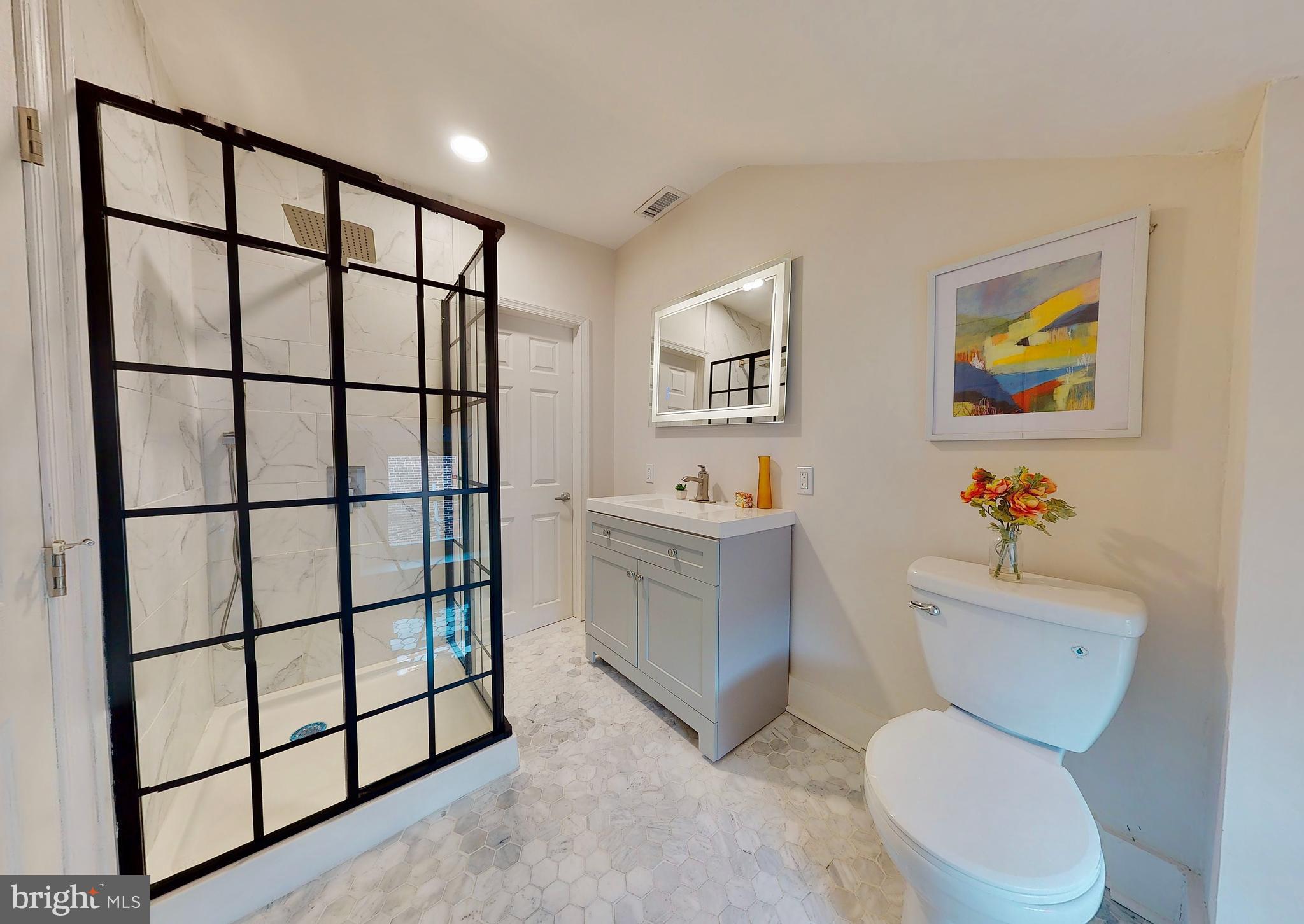 EAST FALLS - Residential