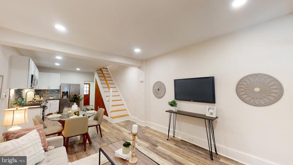 EAST FALLS - Residential