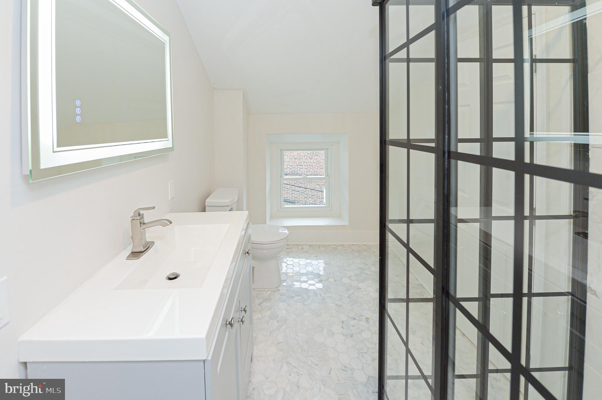 EAST FALLS - Residential