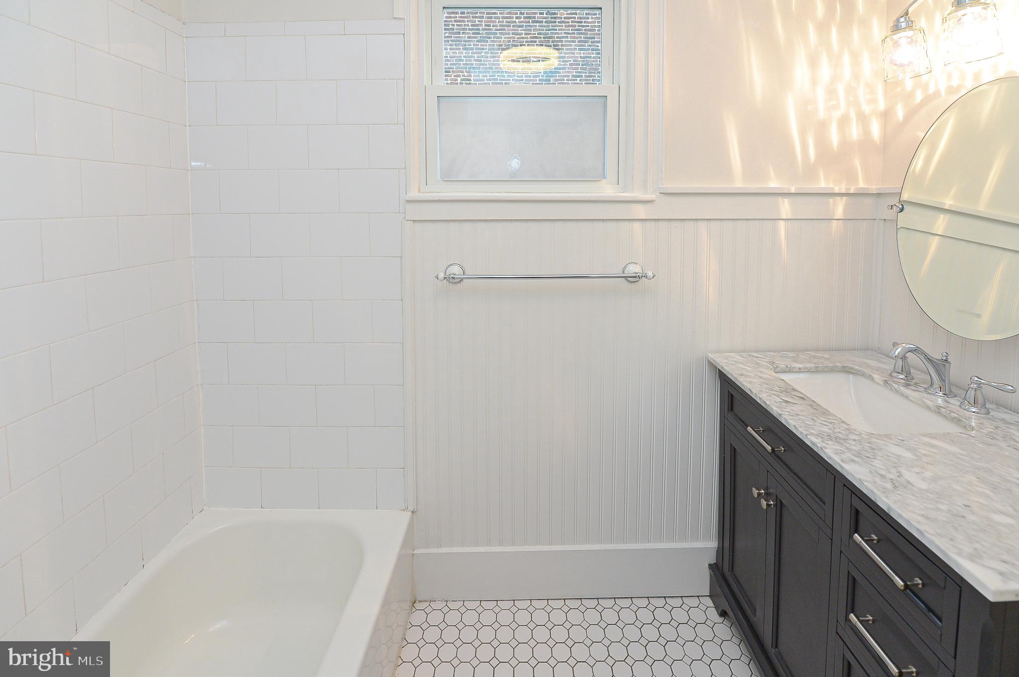 EAST FALLS - Residential