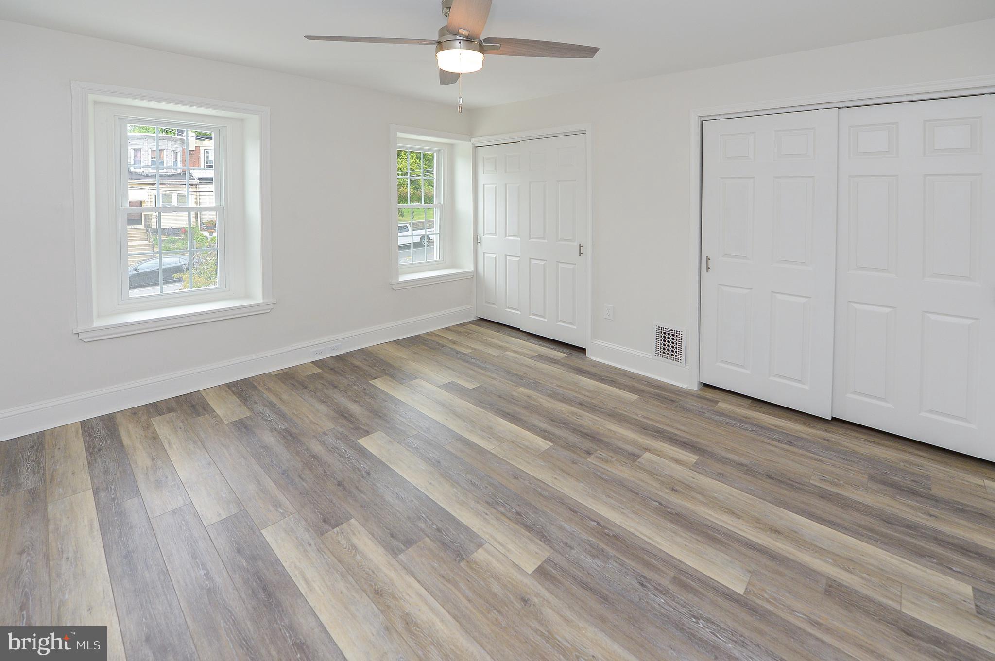 EAST FALLS - Residential