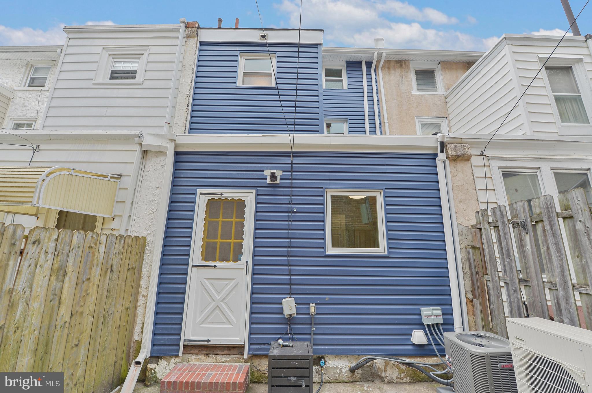 EAST FALLS - Residential