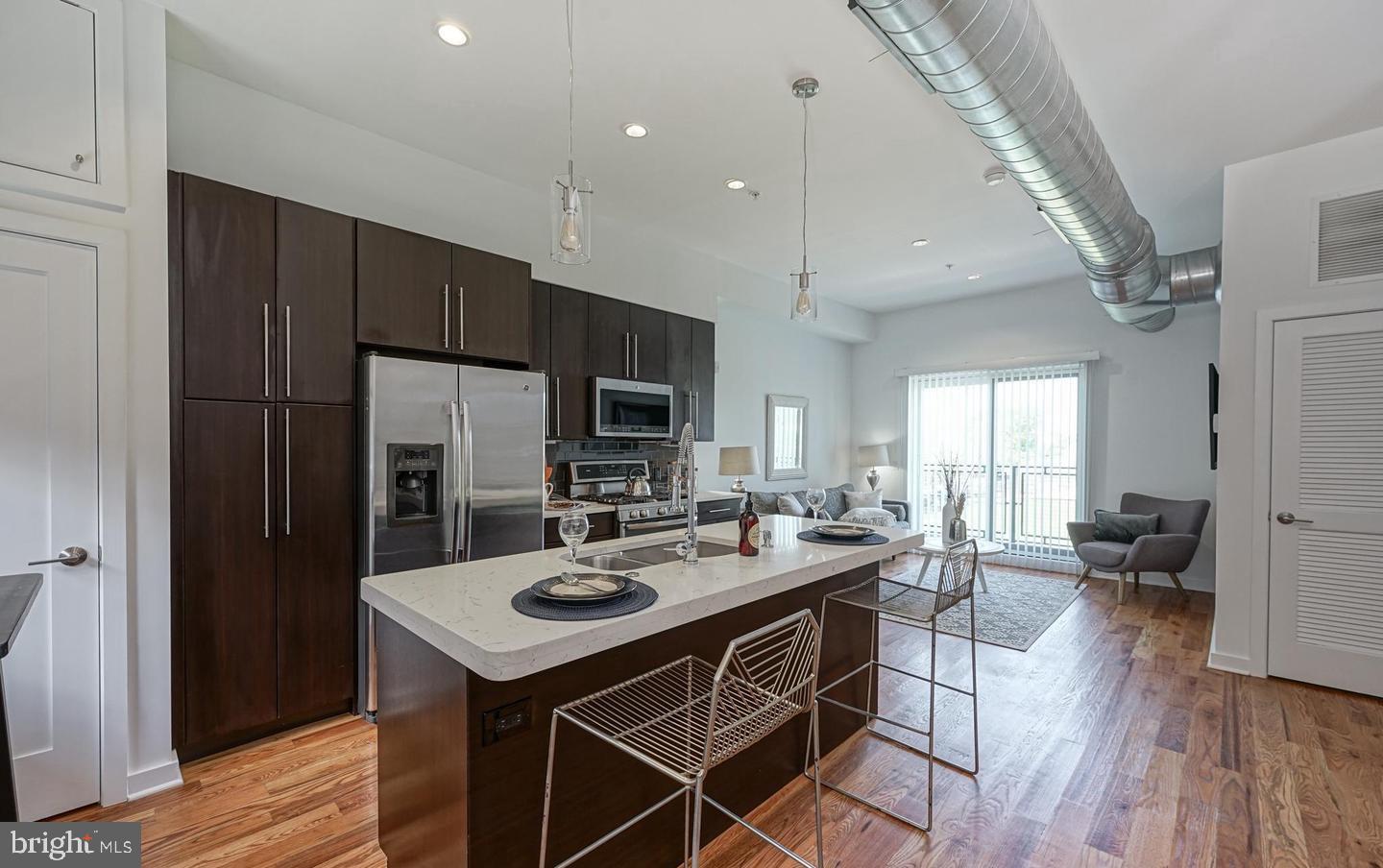 1247 E COLUMBIA AVENUE E 30