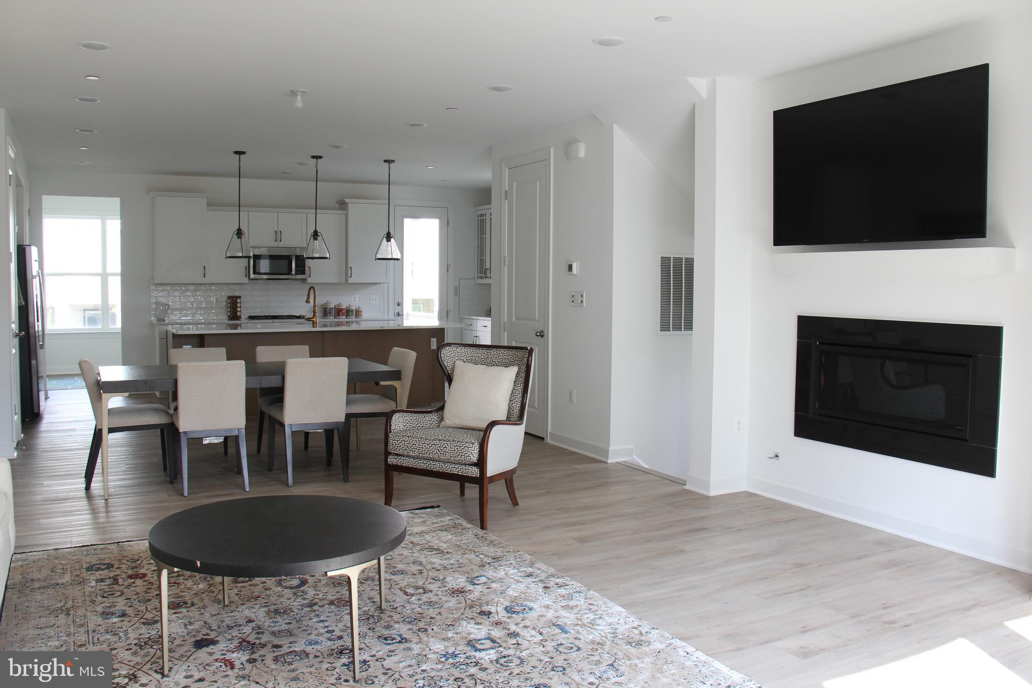 THE BOULEVARDS AT WESTFIELDS - Residential Lease