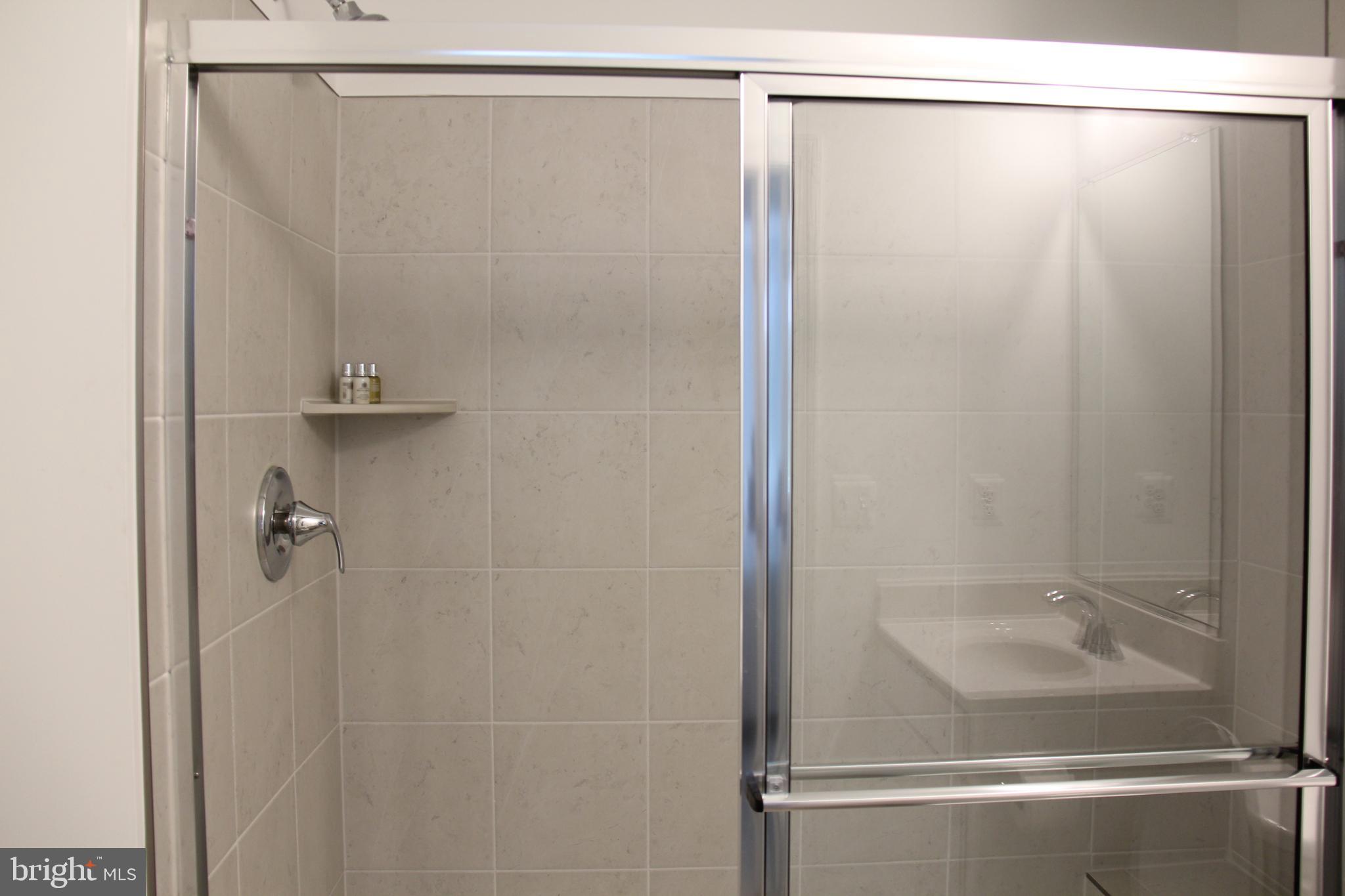 THE BOULEVARDS AT WESTFIELDS - Residential Lease