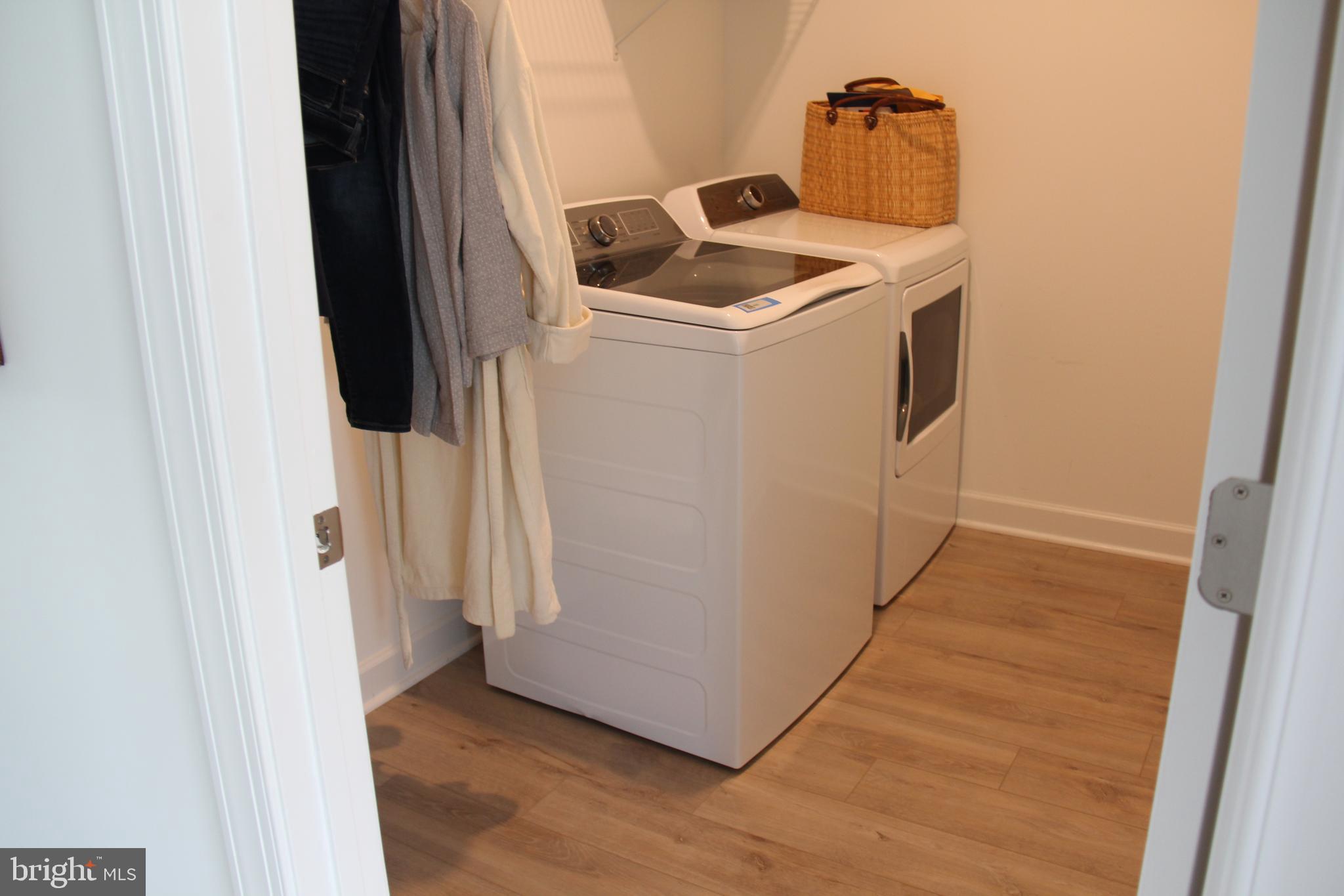 THE BOULEVARDS AT WESTFIELDS - Residential Lease