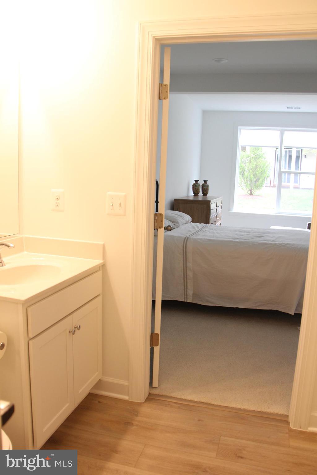 THE BOULEVARDS AT WESTFIELDS - Residential Lease