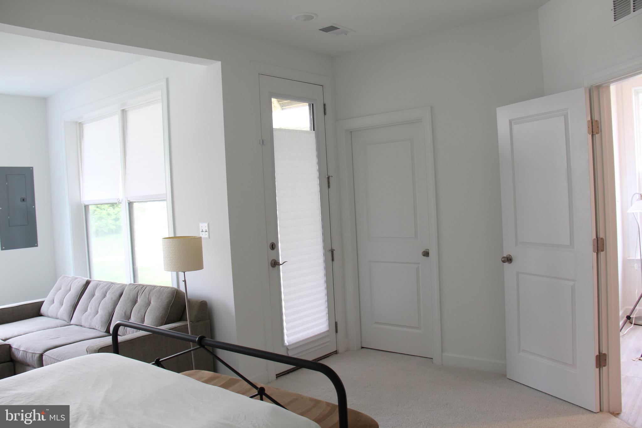 THE BOULEVARDS AT WESTFIELDS - Residential Lease