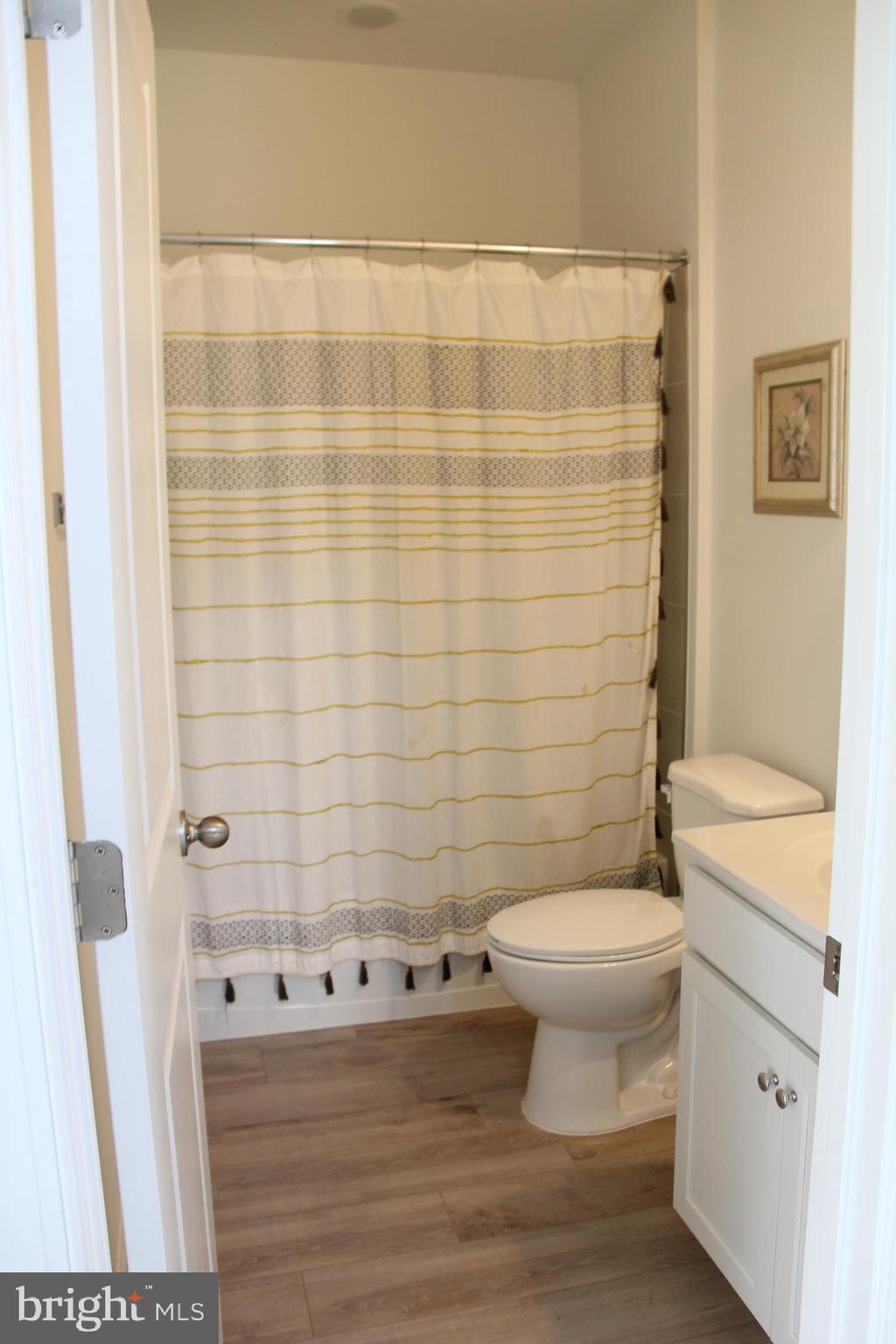 THE BOULEVARDS AT WESTFIELDS - Residential Lease