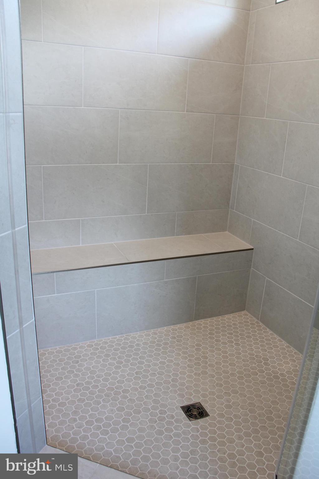 THE BOULEVARDS AT WESTFIELDS - Residential Lease