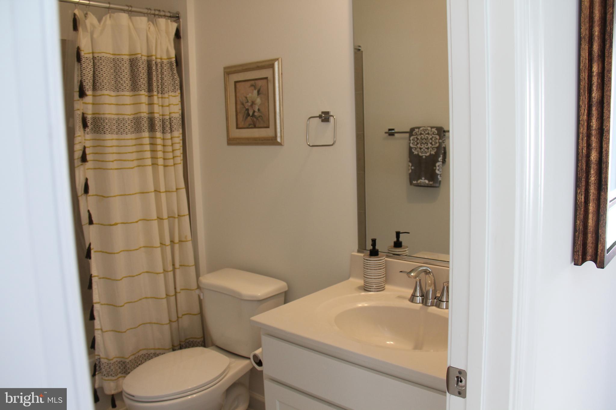 THE BOULEVARDS AT WESTFIELDS - Residential Lease