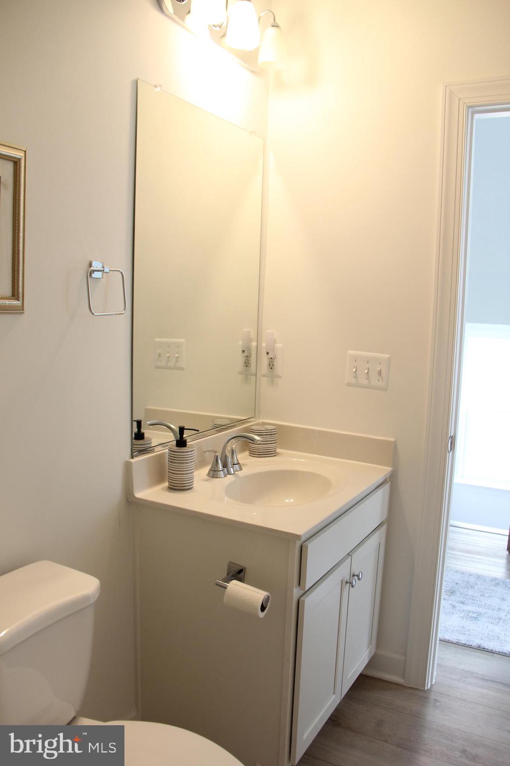 THE BOULEVARDS AT WESTFIELDS - Residential Lease