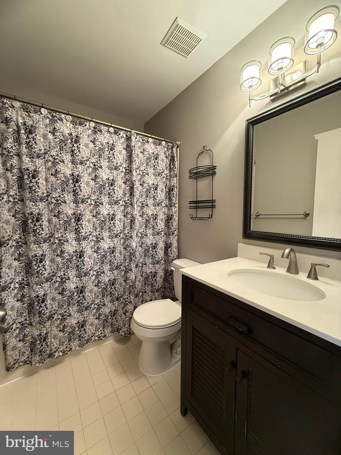 PERKIOMEN WOODS - Residential Lease