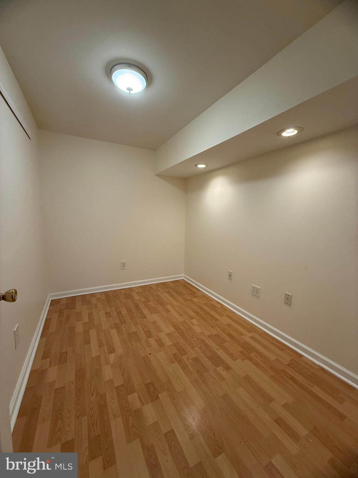 PERKIOMEN WOODS - Residential Lease