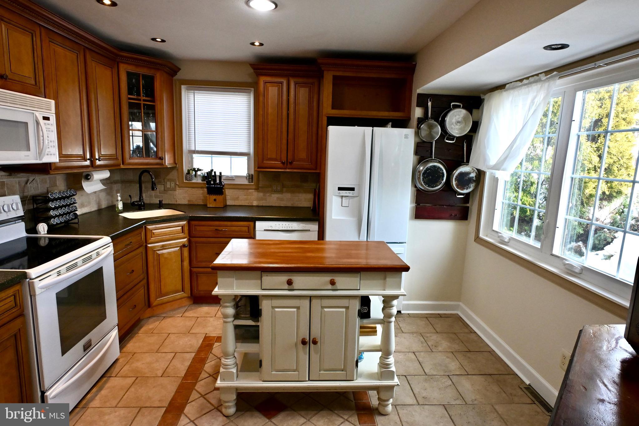 PENN VALLEY MANOR - Residential