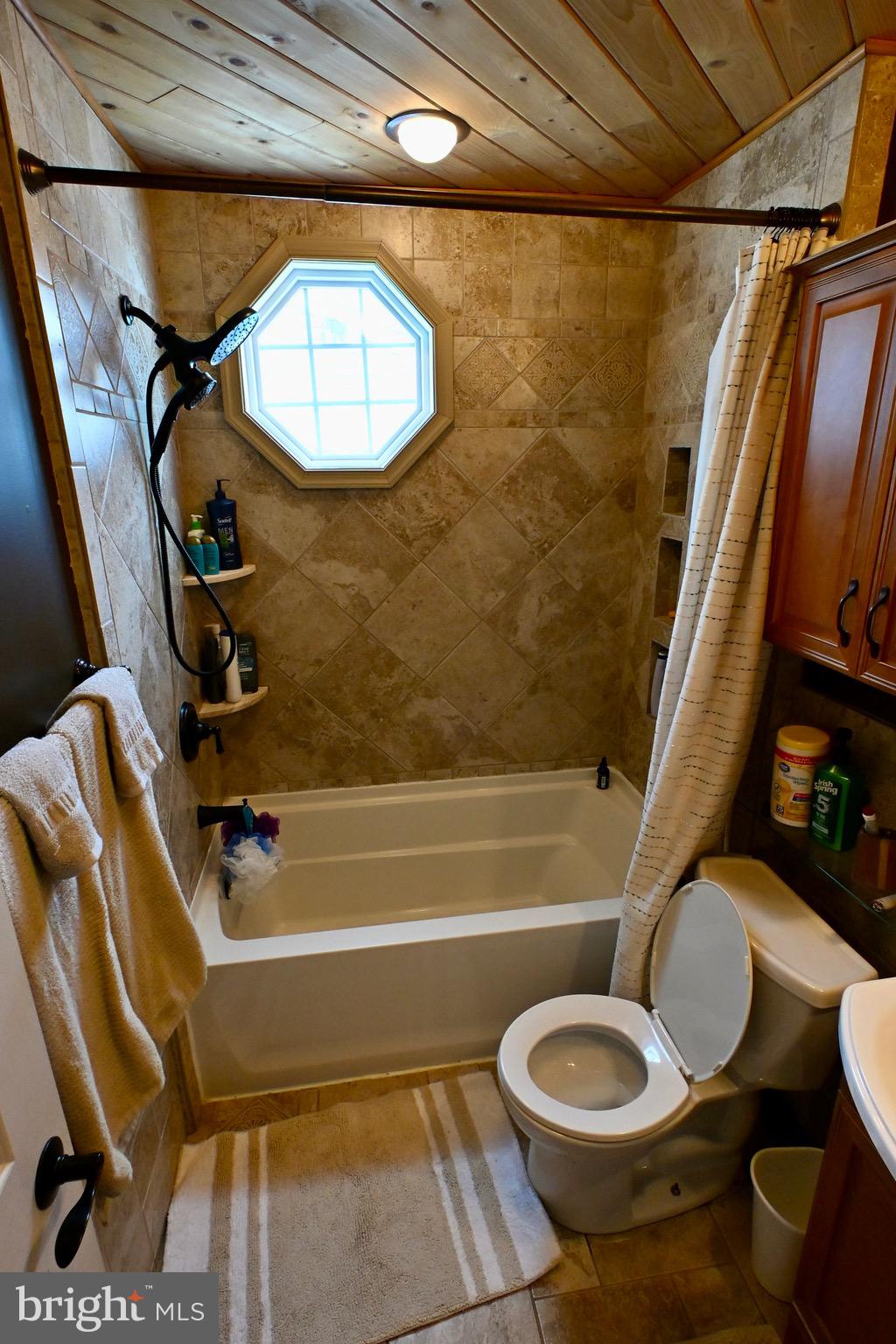 PENN VALLEY MANOR - Residential