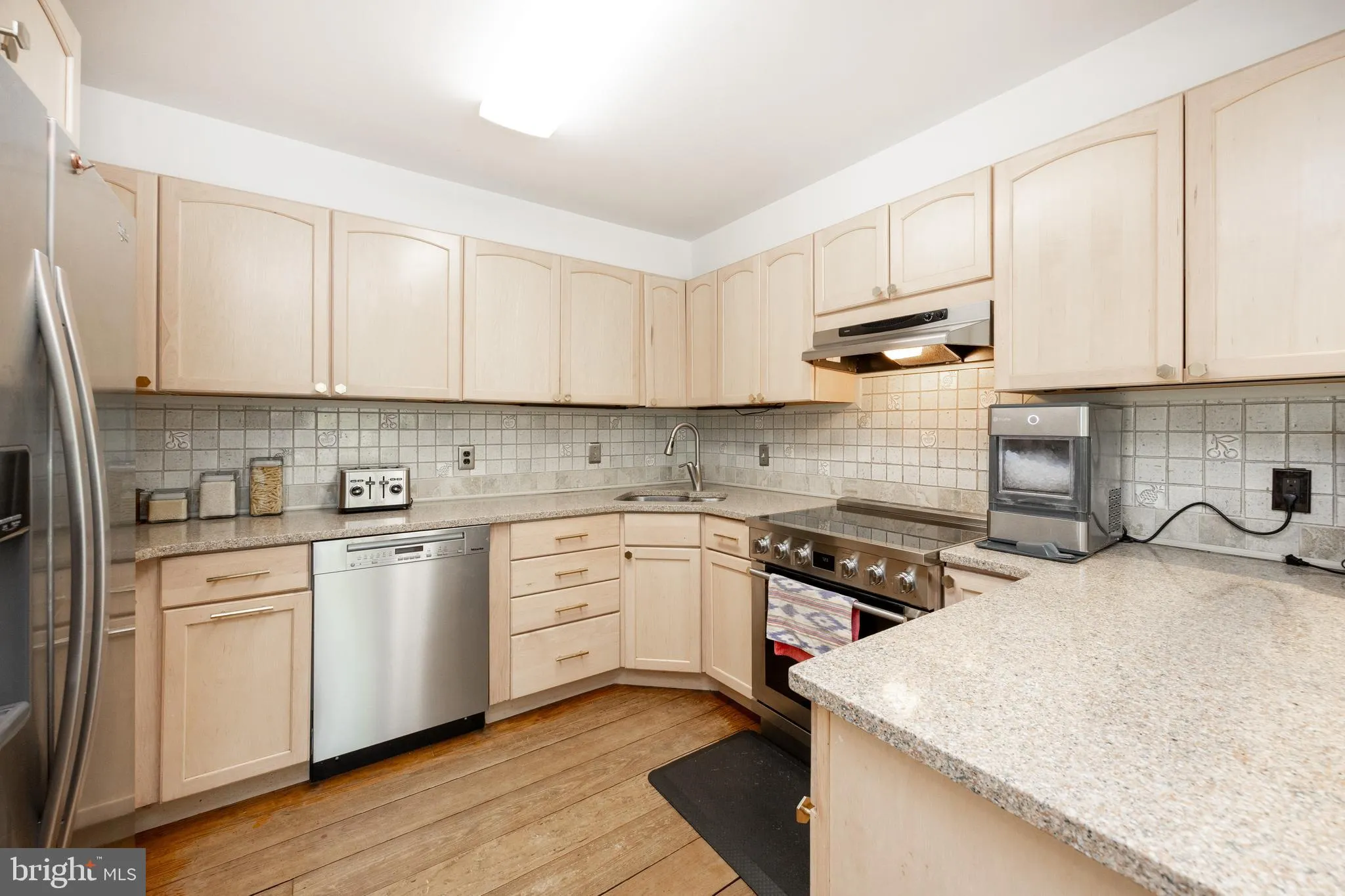 West Chester, Pennsylvania 19382, United States, 4 Bedrooms Bedrooms, ,4 BathroomsBathrooms,Residential,Pending,117953