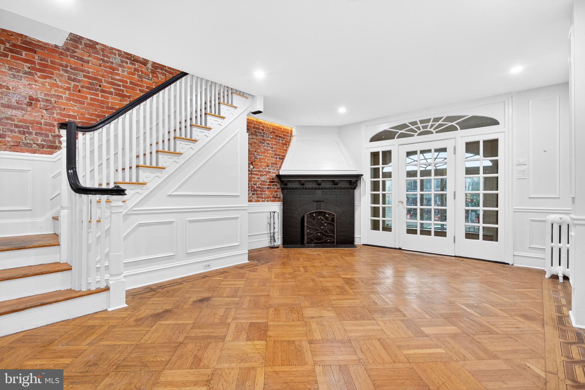 5821 COBBS CREEK