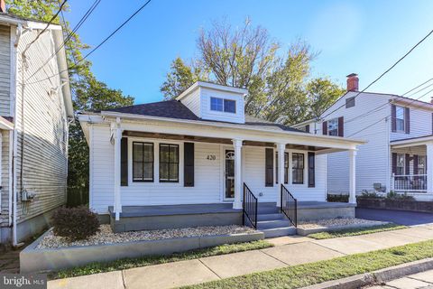 420 DUNMORE STREET FREDERICKSBURG VA 22401