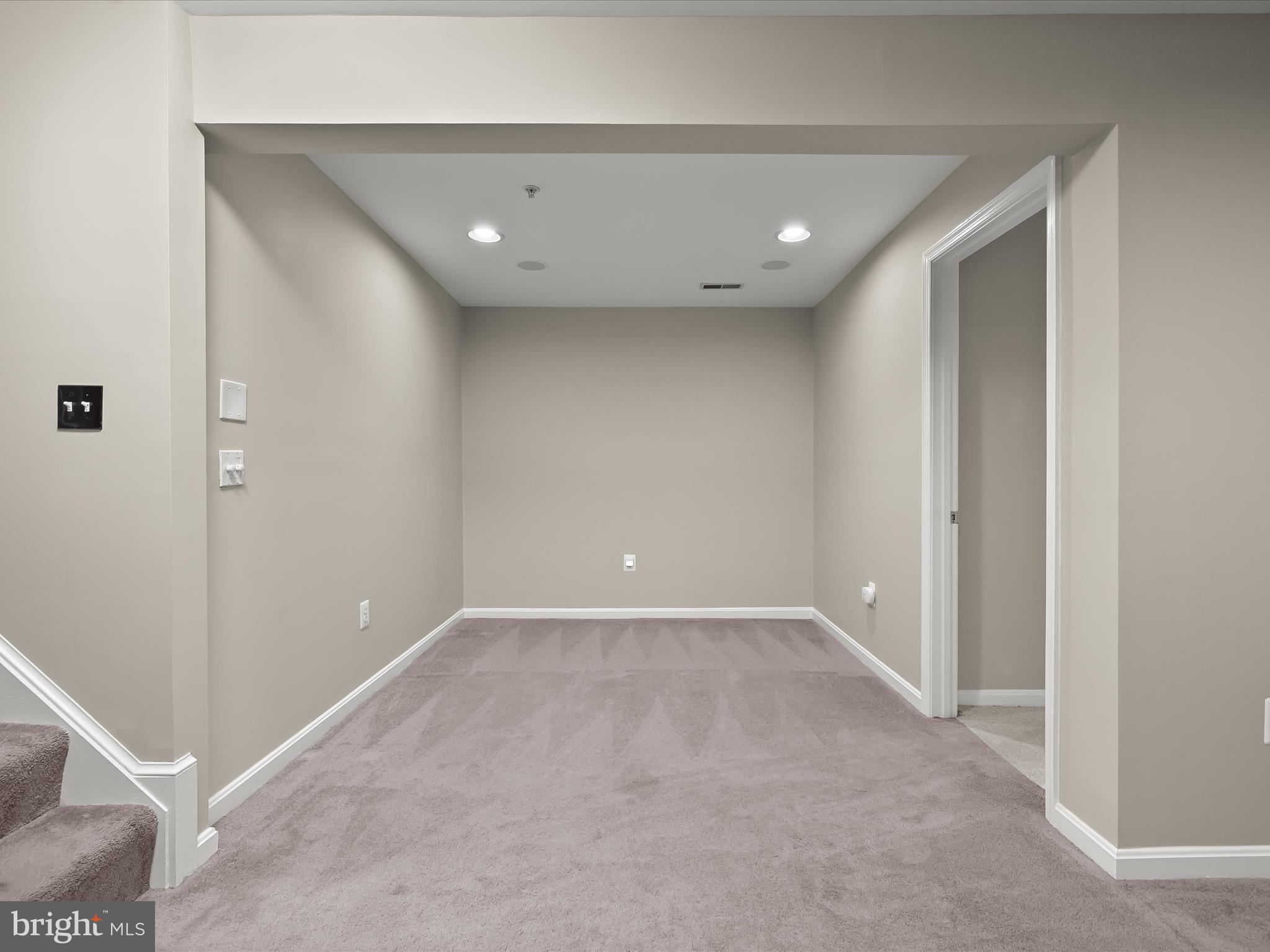 FAIRWAY VILLAS - Residential