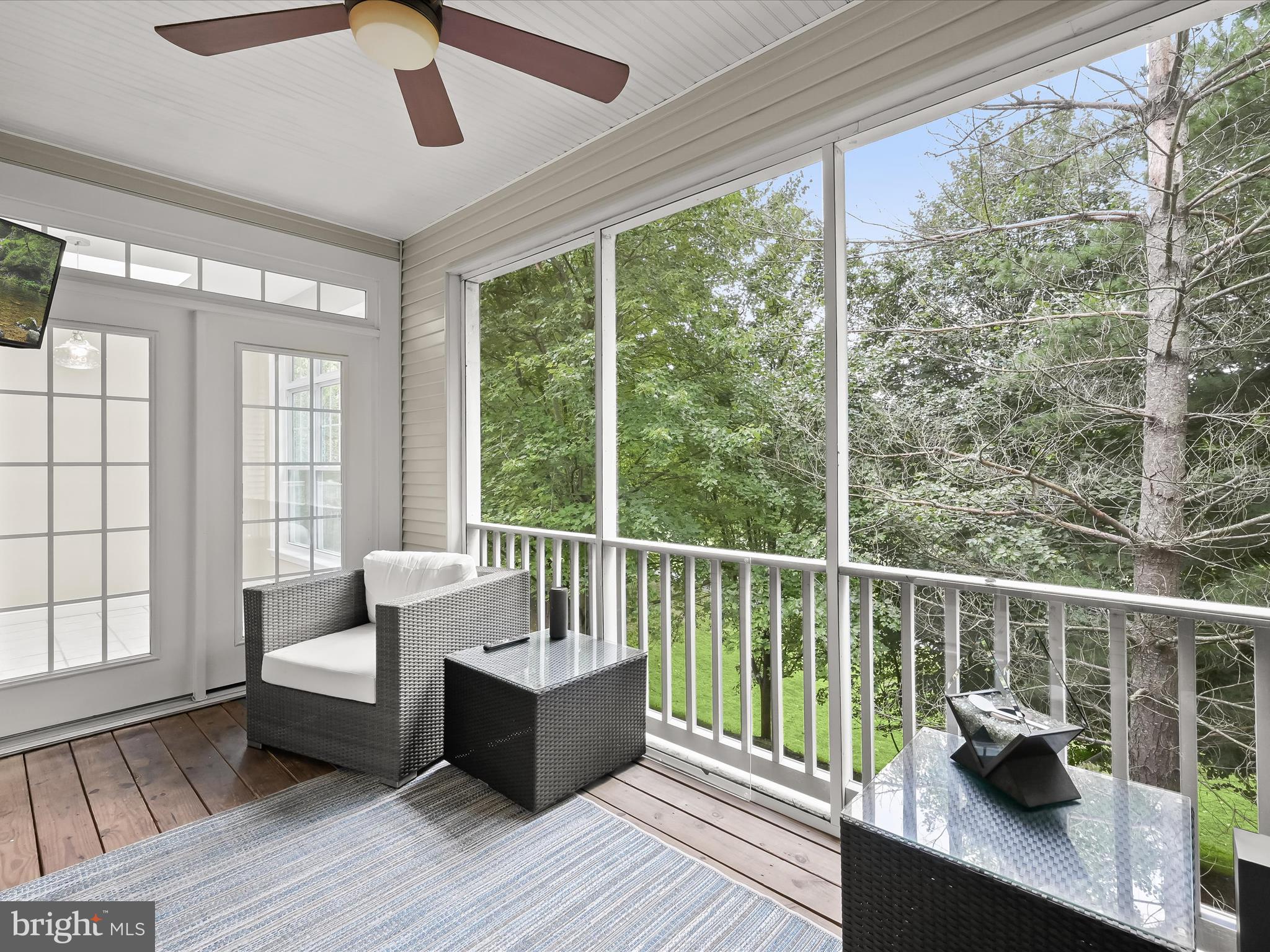 FAIRWAY VILLAS - Residential