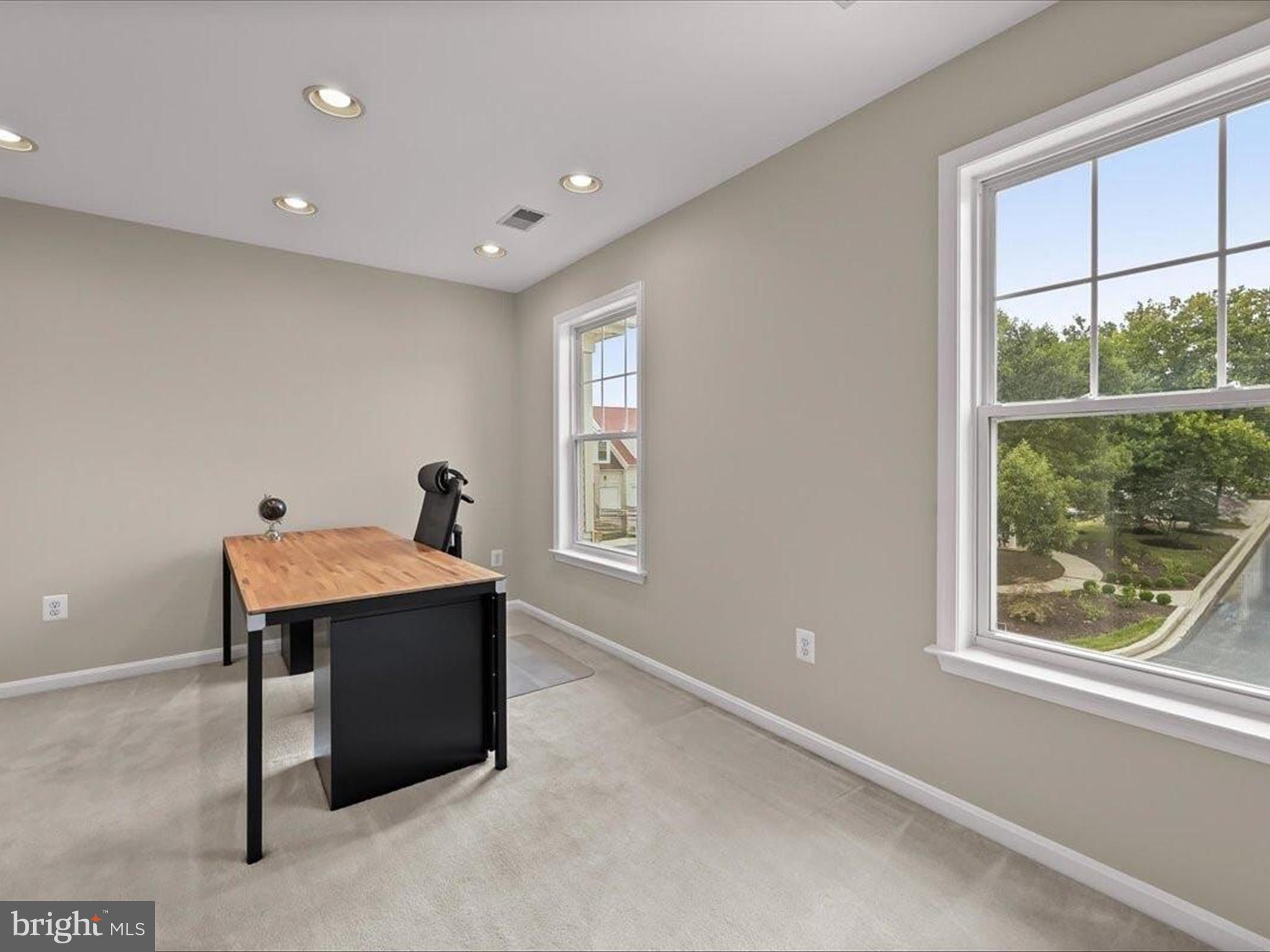 FAIRWAY VILLAS - Residential