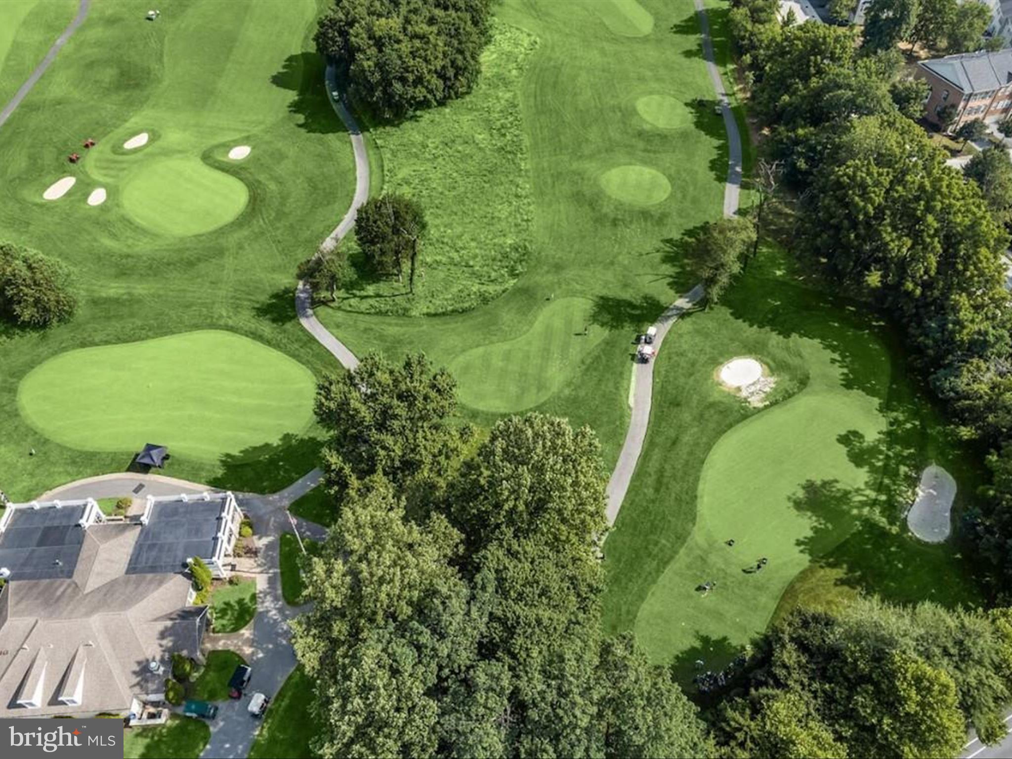 FAIRWAY VILLAS - Residential