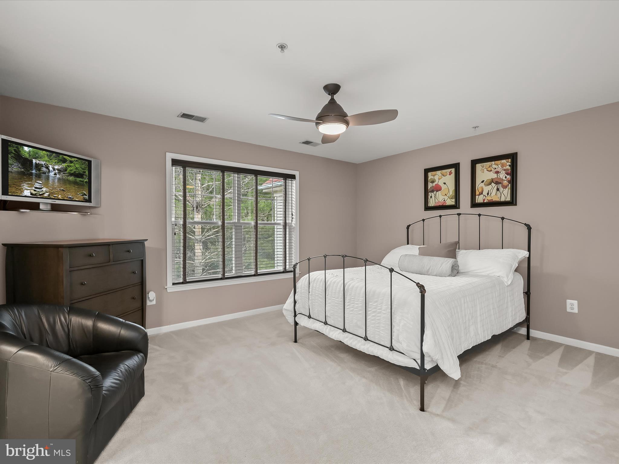 FAIRWAY VILLAS - Residential