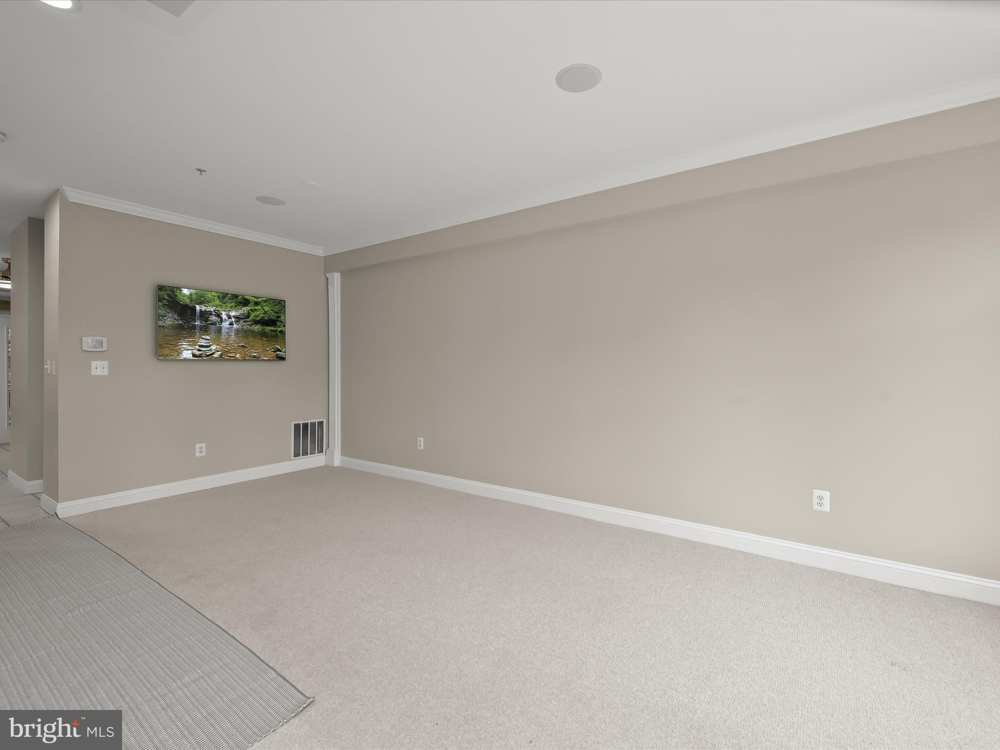 FAIRWAY VILLAS - Residential