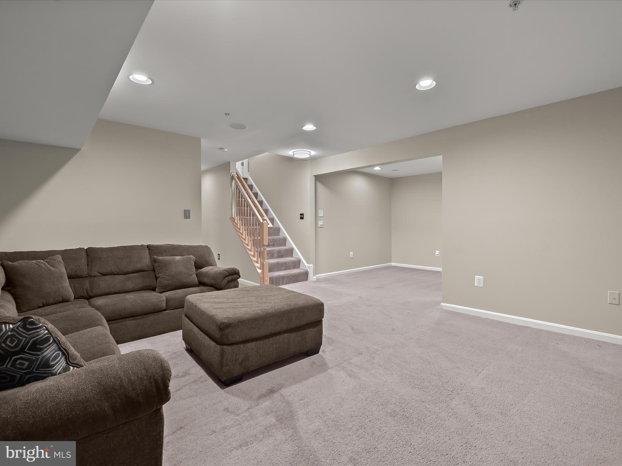 FAIRWAY VILLAS - Residential