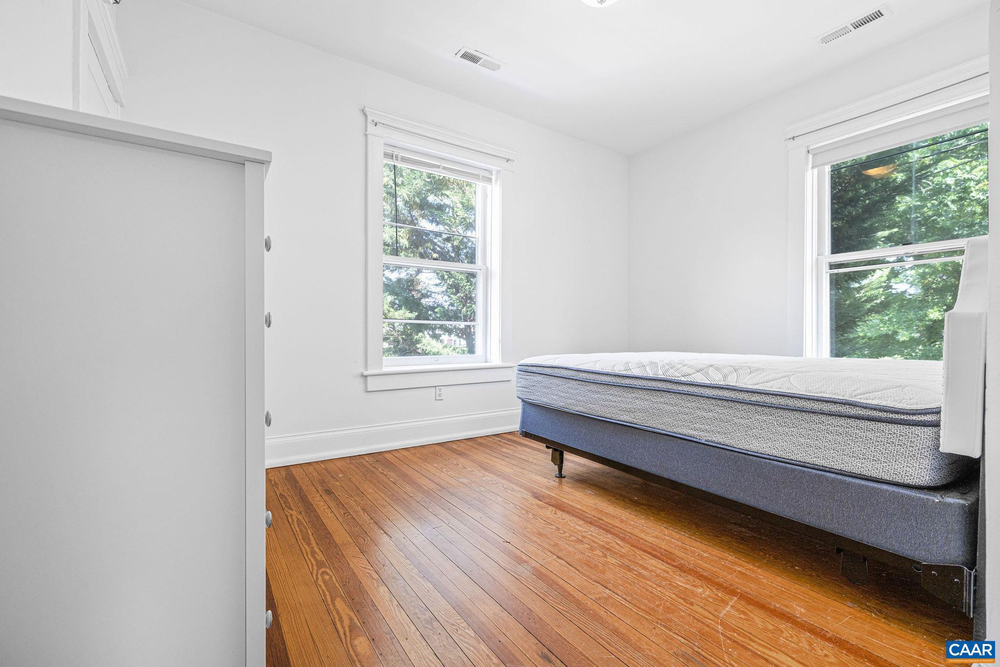 PRESTON HEIGHTS - Residential