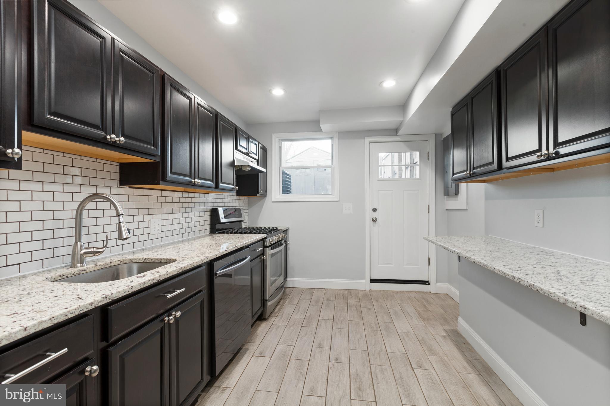 HAMPDEN HISTORIC DISTRICT - Residential Lease