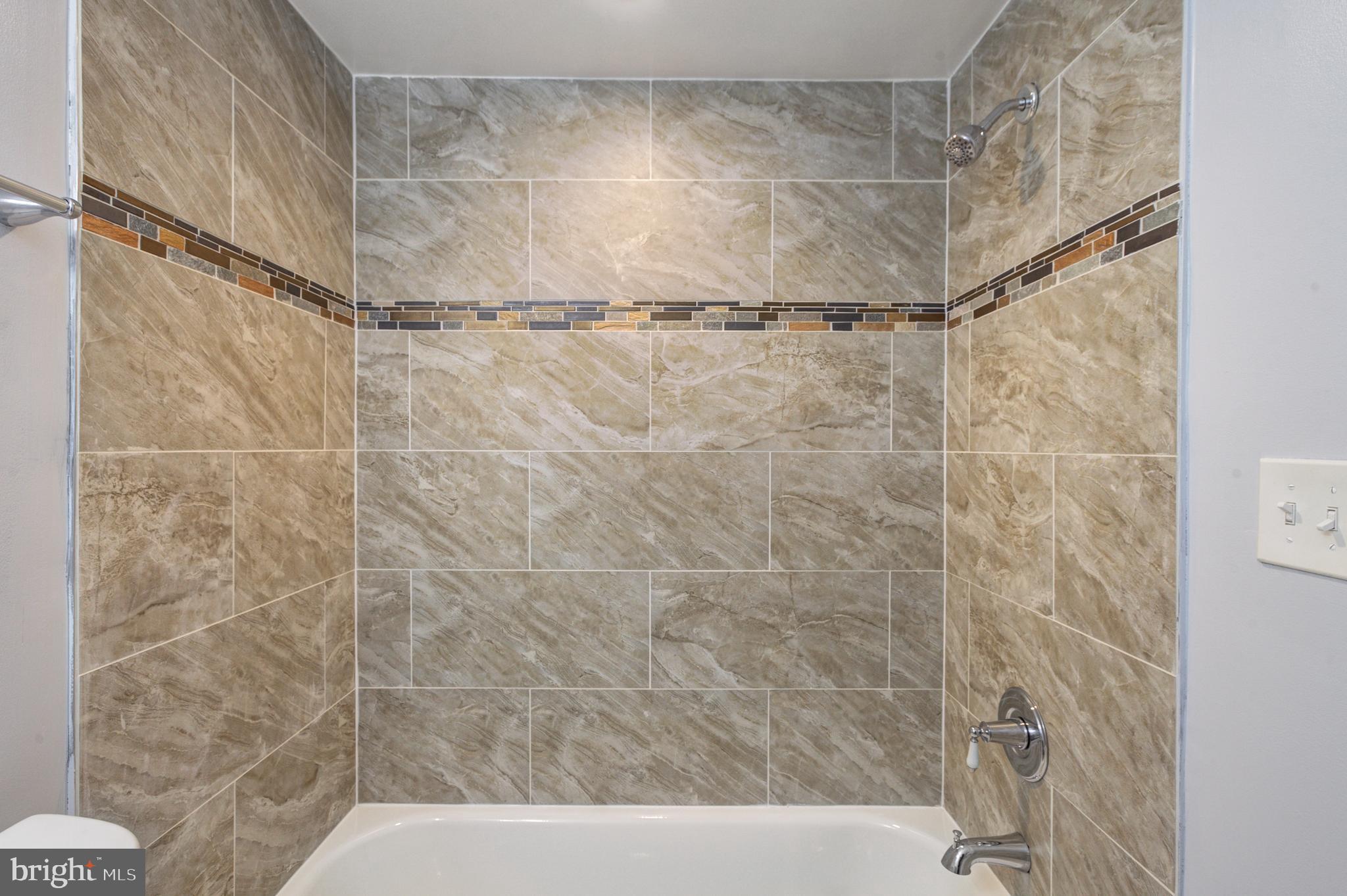 HAMPDEN HISTORIC DISTRICT - Residential Lease